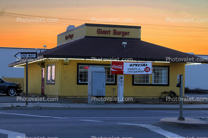Giant Burger, One Way Sign, Town of, Firebaugh
