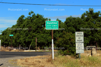 Gustine City Limit Marker, Merced County