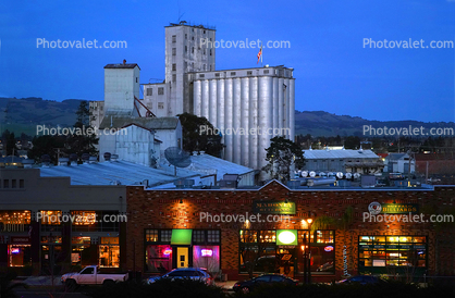 Huge Grain Silo, Dairyman's Feed, landmark, Petaluma