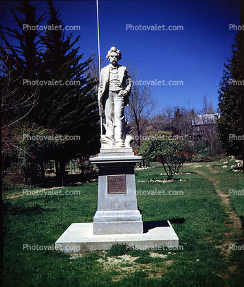 Statue of Mark Twain, Samual Clemens, Tuolumne County