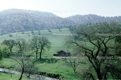 barn, hills, trees, river, near, Fairfield, 1974, 1970s