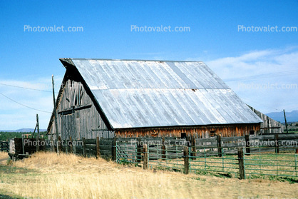barn, Canby, Highway 299