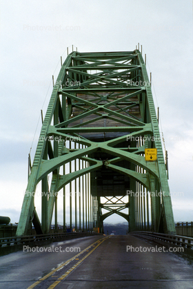 Yaquina Bay Bridge, Newport, US Highway 101, Lincoln County, Oregon, Steel through arch bridge, Landmark