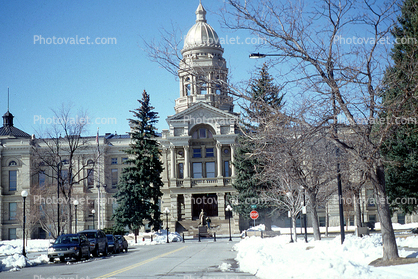Snow, trees, cars, State Capitol, Cheyenne