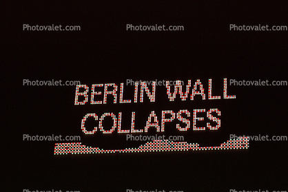 Berlin Wall Collapses, 1989, 1980s, Times Square Celebrates the fall of the Berlin Wall, Berliner Mauer
