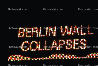 Times Square Celebrates the fall of the Berlin Wall, Berlin Wall Collapses, 1989, 1980s, Berliner Mauer