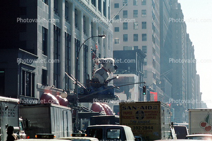 Dog looking out into the street, Pirate Ship, Macys, Manhattan, 27 November 1989