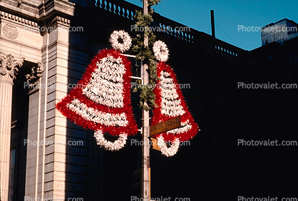 Bells, decorations, Manhattan, 27 November 1989