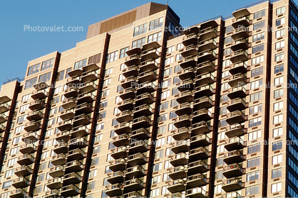 apartment Building in Manhattan, 29 November 1989