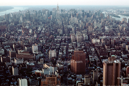 Cityscape, skyline, skyscrapers, buildings, Roosevelt Island, East River, East-River, 7 June 1990