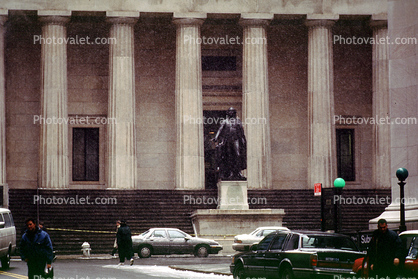 George Washington Statue, Federal Hall National Memorial, Wall Street, Downtown Manhattan, famous landmark, snow, winter