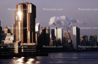 buildings, skyline, cityscape, East River, Smokestacks, smoke, East-River