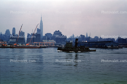 New York Central Railroad Tugboat, tug, harbor, 1950s