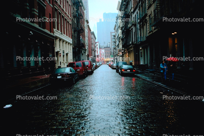 Cobblestone, rain, rainy, autumn, Cityscape, buildings, cars, umbrella