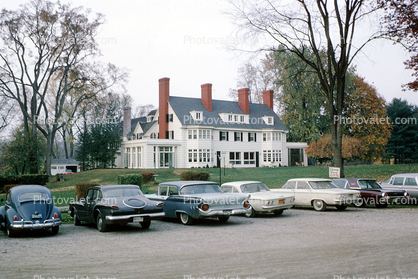 Parked Cars, automobile, Ford Fairlane, Plymouth Valient, Corvair, Ford Thunderbird, Volkswagen Beetle, Bed and Breakfast, Bennington, 1960s
