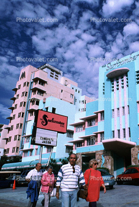 Surfcomber Hotel, Art-deco building, cars, alto cumulus clouds, 21 January 1995