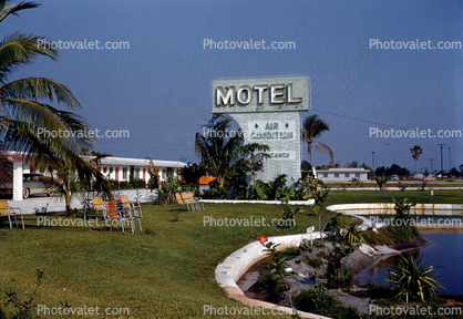 Motel, buildings, Roadside, pond, 1950s
