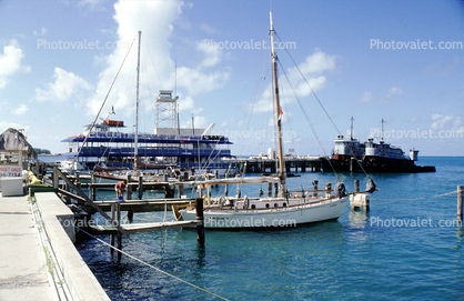 Docks, Harbor, pier, tugboats, towboat, Florida Keys