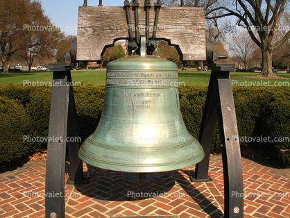Liberty Bell replica, Dover