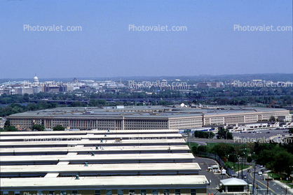 The Pentagon building, Potomac River