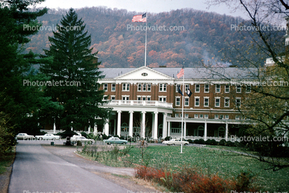 Hotel, mansion, building, columns, mountains, autumn, Cars, automobile, vehicles, 1960s