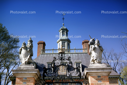 Governors Palace, Building, statue, roadside