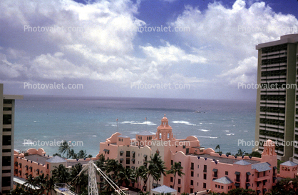 Hotel, buildings, windy, clouds, Pacific Ocean, Waikiki