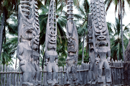 amazing wood statues, Pu'uhonua o Honaunau National Historical Park