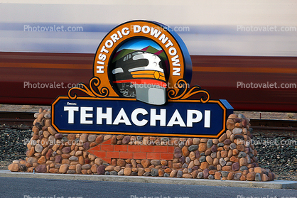 Tehachapi Signage, Arrow