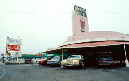 Mearle's Drive-In, Art-deco building, Visalia, Tulare County, Cars, automobile, vehicles, 1980s