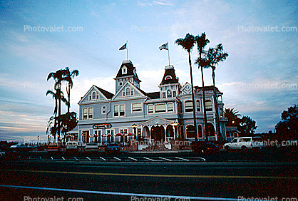 Twin Inns, Carlsbad, landmark