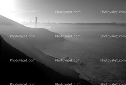 Early Morning, sunrise, Golden Gate Bridge, hazey fog