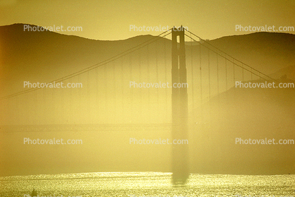 Golden Gate Bridge in the afternoon