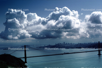 Golden Gate Bridge, Cityscape, Skyline, Building, Skyscraper, Downtown, Metropolitan, Metro, Outdoors, Outside, Exterior, clouds