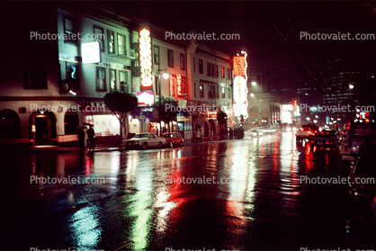 Broadway street, North-Beach, Precipitation, Nighttime