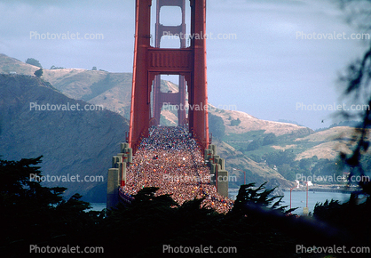 300,000 people, crowds, crowded, 50th anniversary celebration, Golden Gate Bridge, May 24th 1987, 1980s, detail