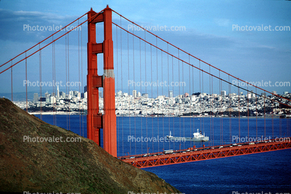 Oil Tanker, Golden Gate Bridge