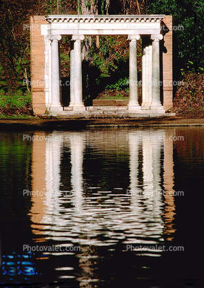 Portals of the Past, Pond, building, detail