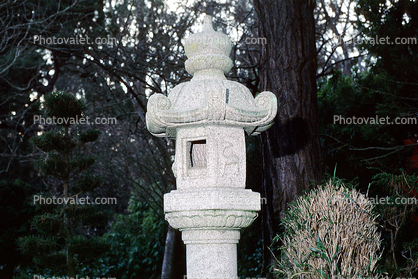 Hakone Japanese Tea Garden, stone lantern, detail
