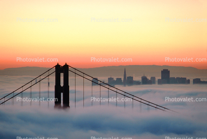 Golden Gate Bridge, Transamerica Pyramid, Sunrise