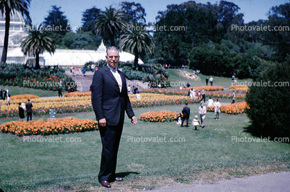 Bob Gardner, man, male, garden, trees, Conservatory Of Flowers, May 1963, 1960s