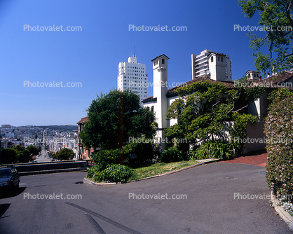 Russian Hill Place Cottages