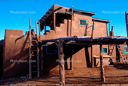 Pueblo de Taos Building Complex