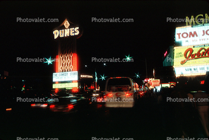 Dunes Signage, Night, Nighttime, Neon Lights