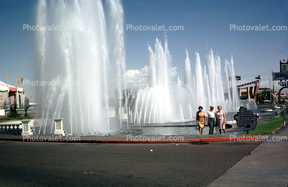 Water Fountain, aquatics, Circus Circus Entrance, 1970, 1970s