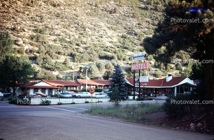 Alpine North Motel, building, lodge, Cars, vehicles, Automobile, August 1968, 1960s