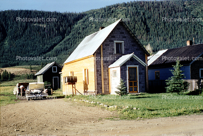 Home, house, shack, cars, driveway, 1950s