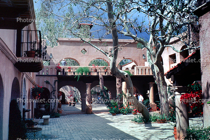 Tlaquepaque Arts & Crafts Village, Buildings, Shops, balcony, trees, Sedona, 1976, 1970s