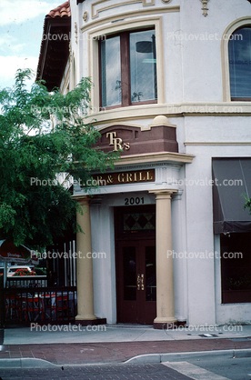 TRs Bar & Grill, Concord, 2 June 1985