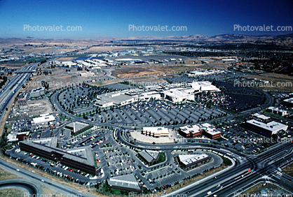 Foothill Shopping Center, buildings, parking lot, roads, streets, mall, suburbia, suburban, 7 August 1985